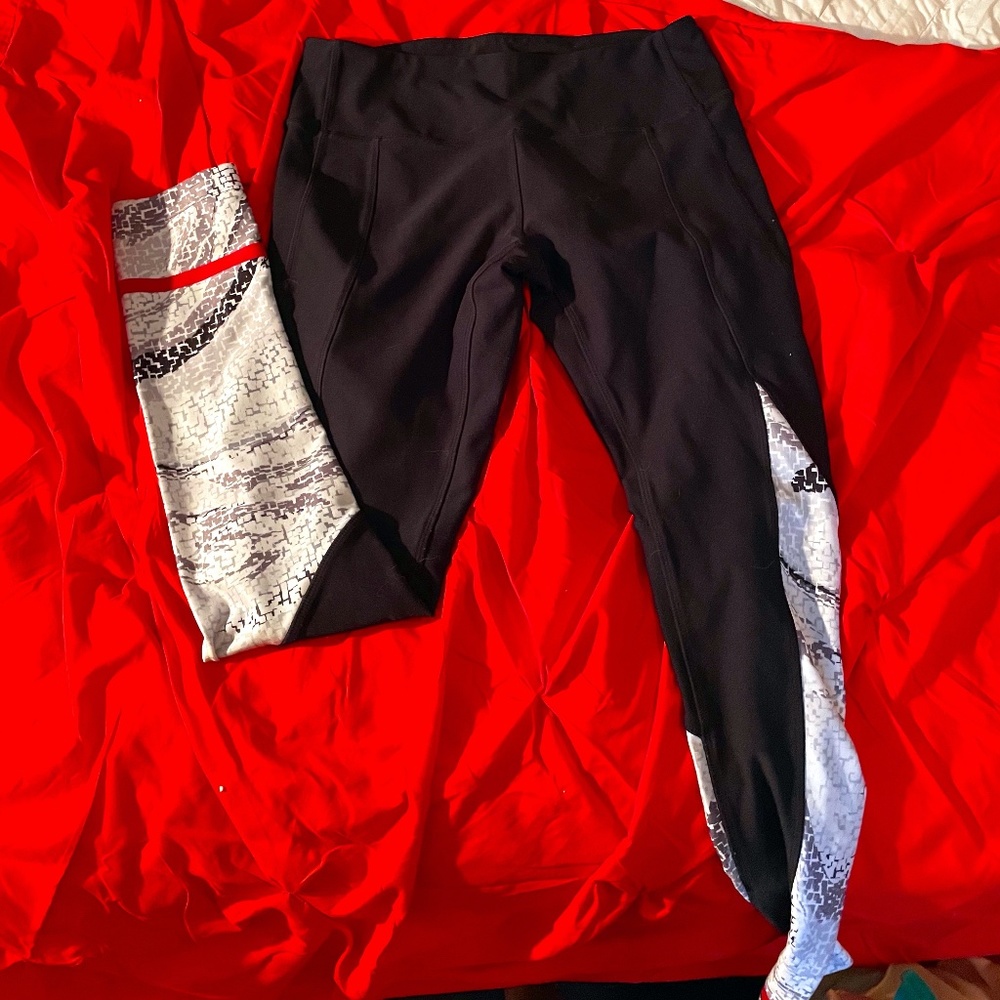 Black Leggings with bottom detail